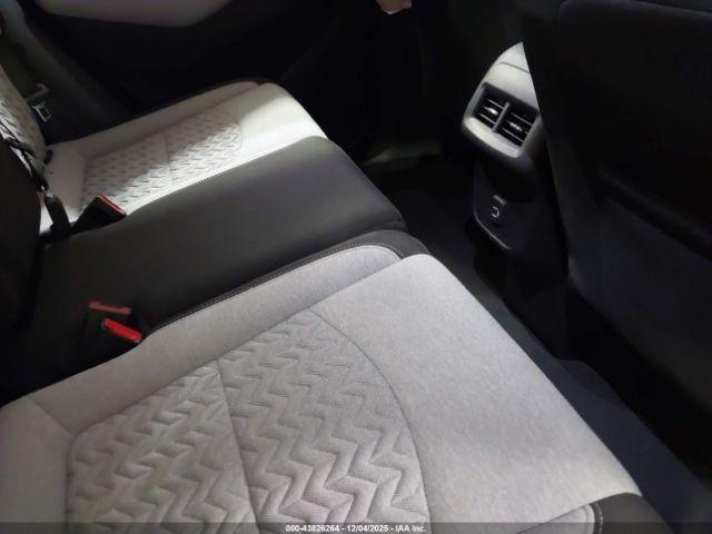 Chevrolet Equinox Awd Ls Image 8