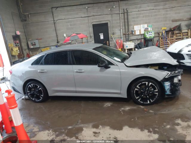 Kia K5 Gt-line Image 11