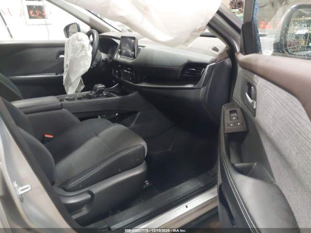 Nissan Rogue Sv Image 3