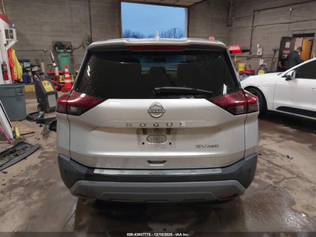 Nissan Rogue Sv Image 2