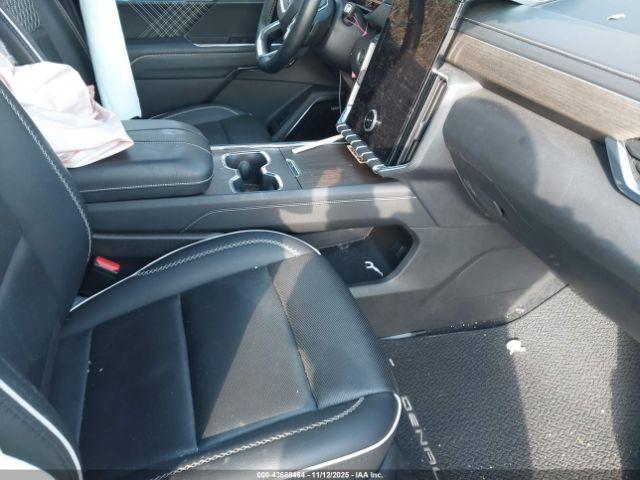 GMC Acadia Awd Denali Image 3