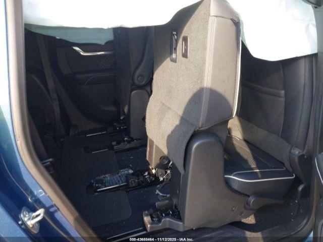 GMC Acadia Awd Denali Image 4