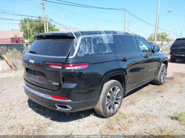 Jeep Grand Cherokee Overland 4x4 Image 8