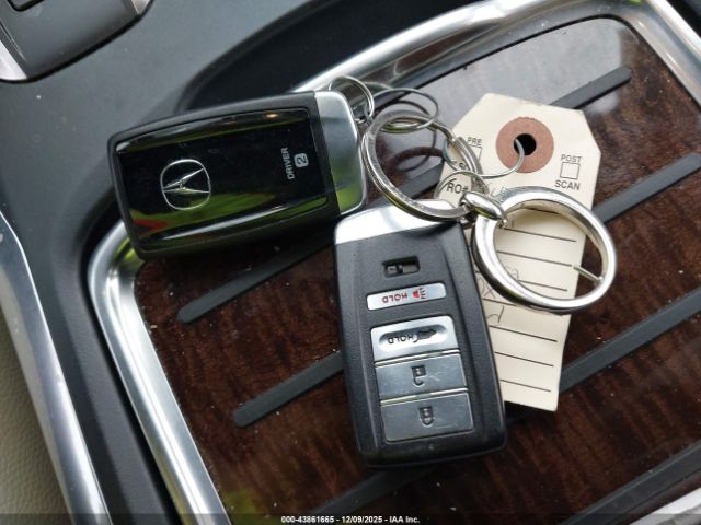 Acura MDX Standard Image 9