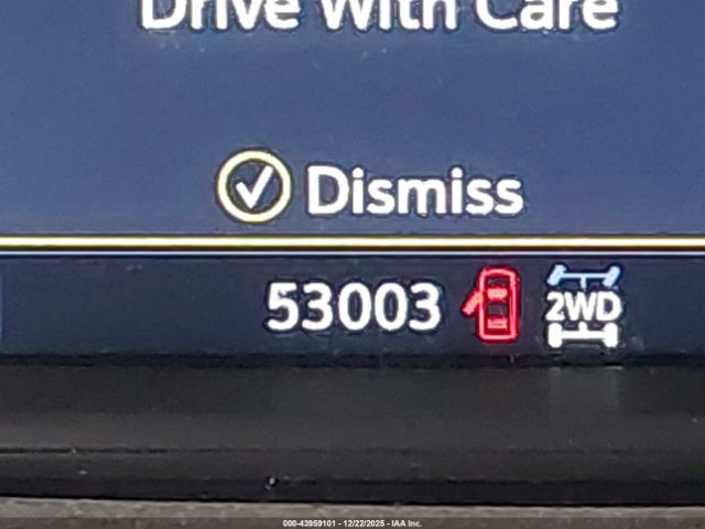 GMC Sierra 1500 4wd  Short Box Elevation Image 9