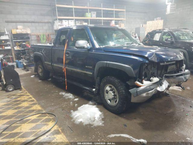  Salvage Chevrolet Silverado 2500
