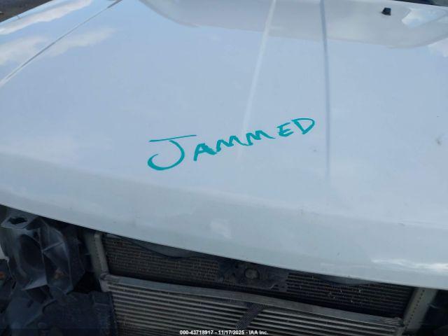 Dodge Nitro Heat Image 5