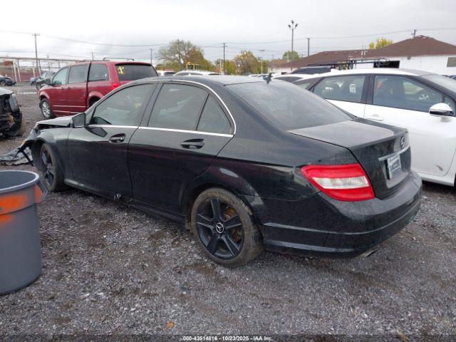 Mercedes-Benz C-Class Image 13