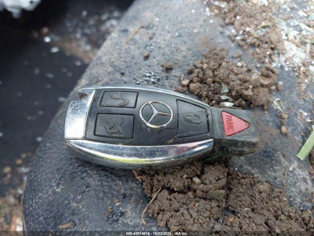 Mercedes-Benz C-Class Image 16