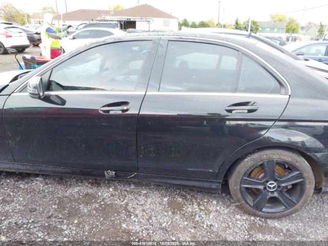 Mercedes-Benz C-Class Image 4