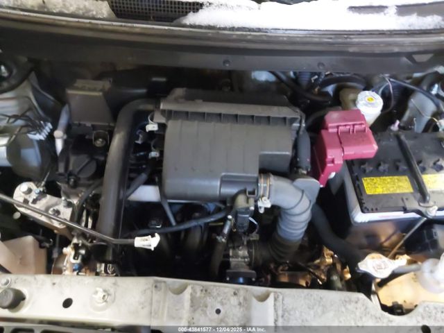 Mitsubishi Mirage Le Image 9