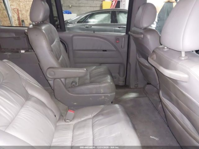 Honda Odyssey Touring Image 6