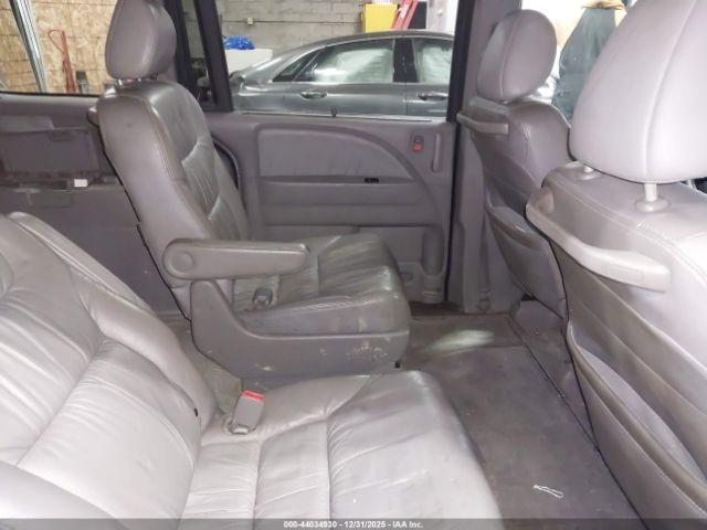 Honda Odyssey Touring Image 6