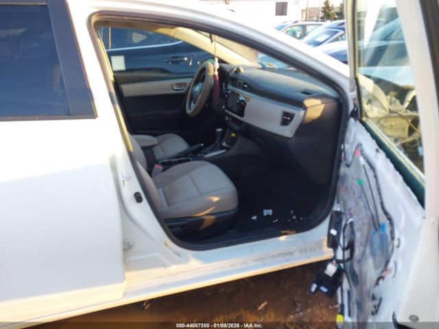 Toyota Corolla Le Image 4