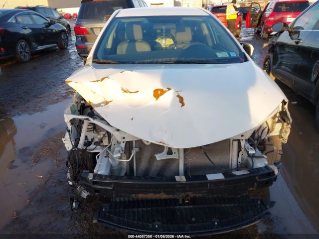 Toyota Corolla Le Image 14