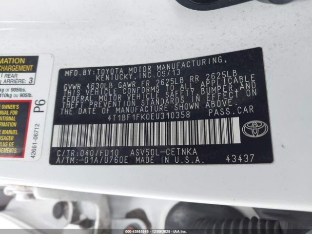 Toyota Camry Le Image 4