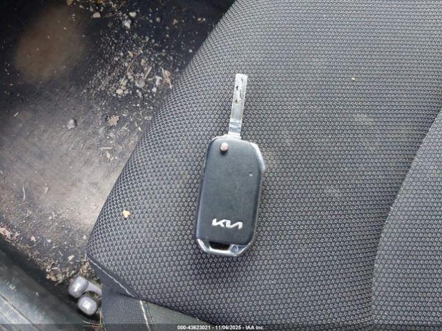 Kia Forte Lxs Image 8