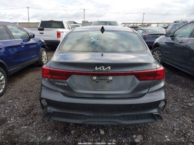 Kia Forte Lxs Image 11