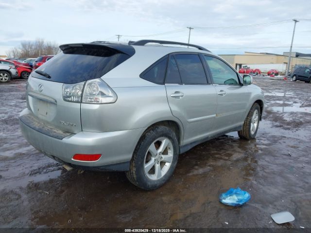 Lexus RX Image 16