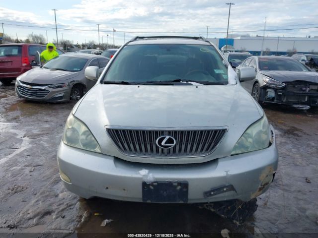 Lexus RX Image 11