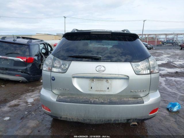 Lexus RX Image 13