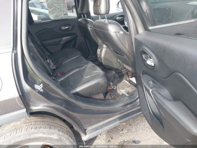 Jeep Cherokee Limited 4x4 Image 7