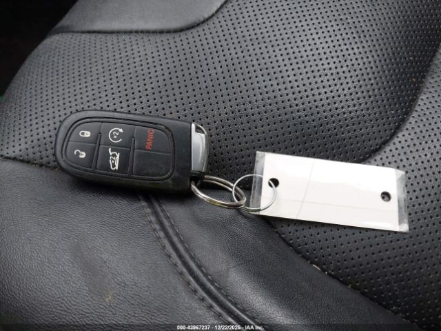 Jeep Cherokee Limited 4x4 Image 3