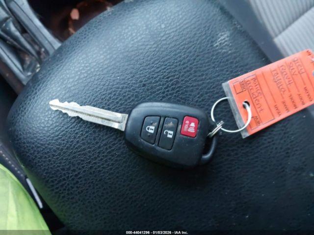 Toyota RAV4 Xle Image 11